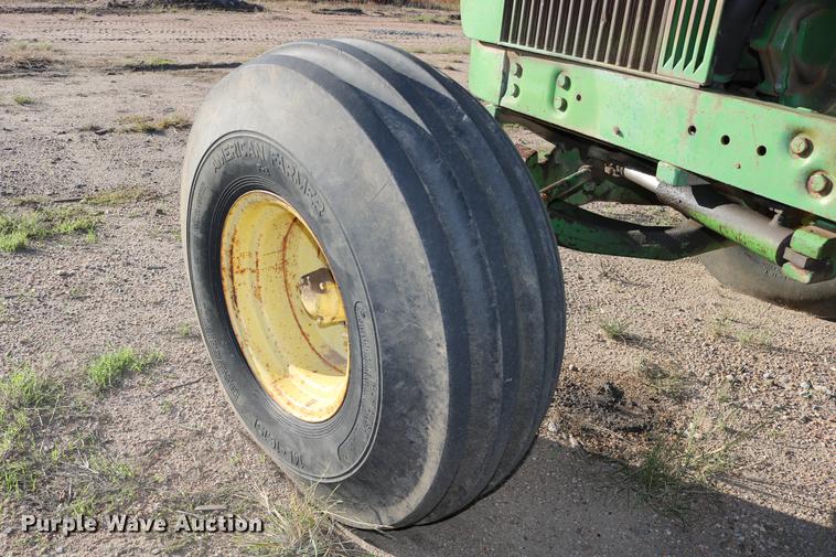 image for item DD0028 1970 John Deere 5020 tractor