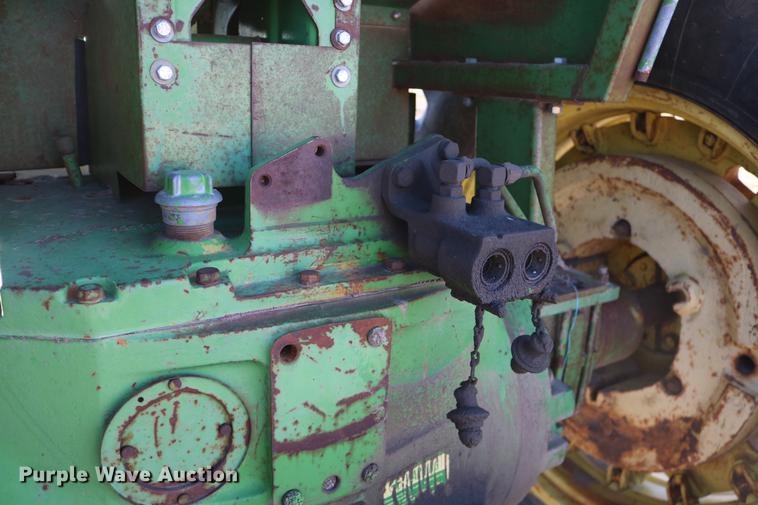 image for item DD0028 1970 John Deere 5020 tractor