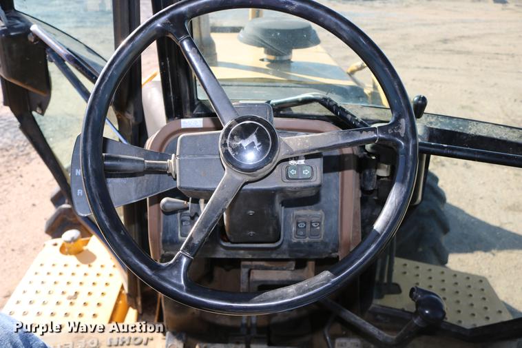 image for item DD0029 1997 John Deere 310SE backhoe