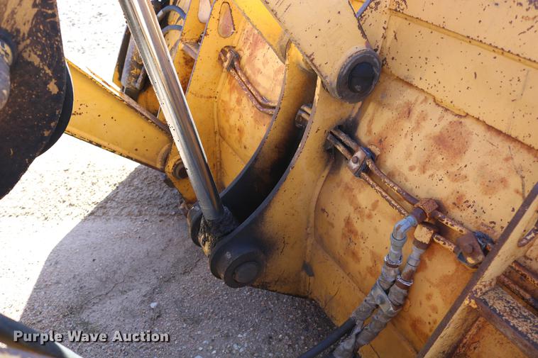 image for item DD0029 1997 John Deere 310SE backhoe