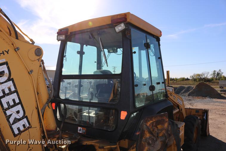 image for item DD0029 1997 John Deere 310SE backhoe