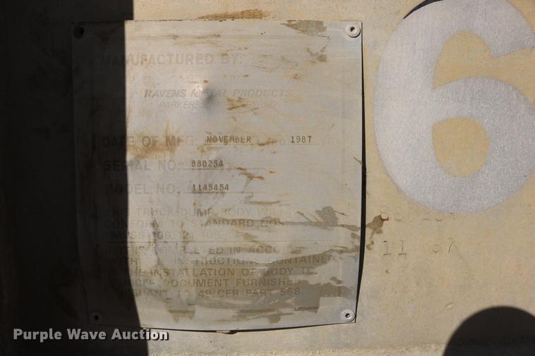 image for item DD0030 1988 Corn Husker end dump trailer