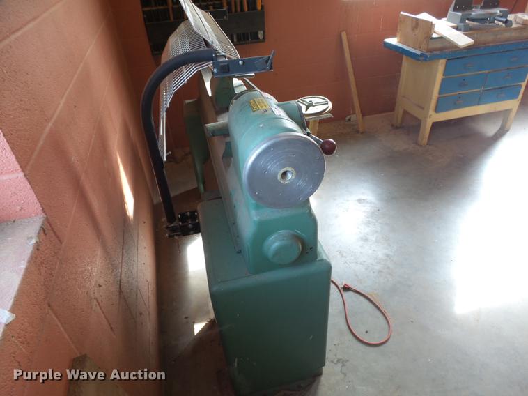 image for item DE9200 Powermatic 90 wood lathe