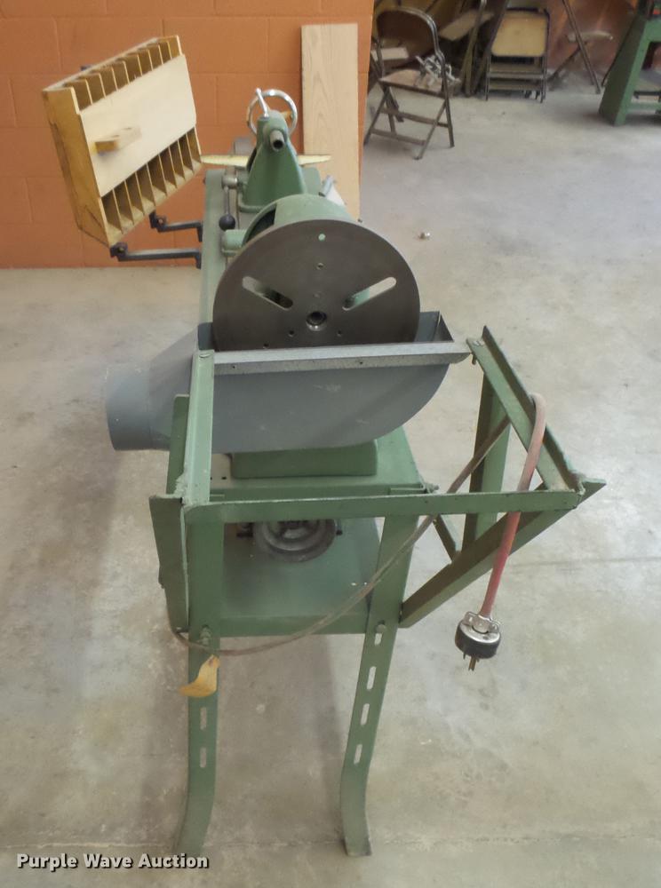 image for item DE9201 Atlas 7122 lathe