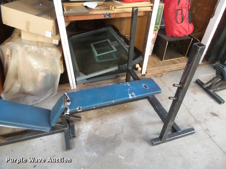 image for item DE9207 Weight room equipment