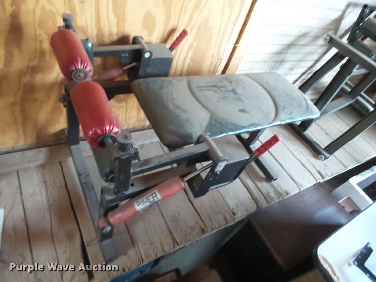 image for item DE9207 Weight room equipment