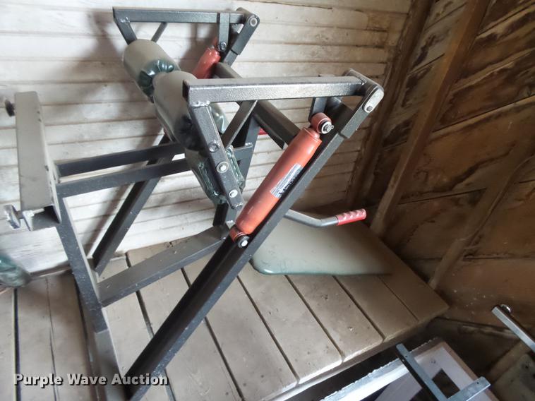 image for item DE9207 Weight room equipment