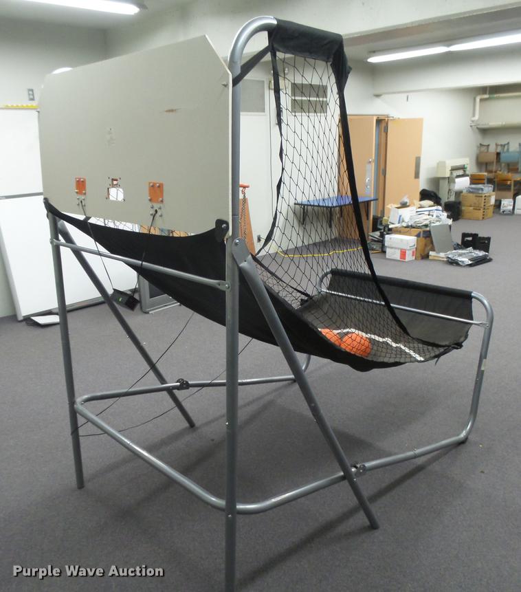 image for item DE9208 Sporting goods