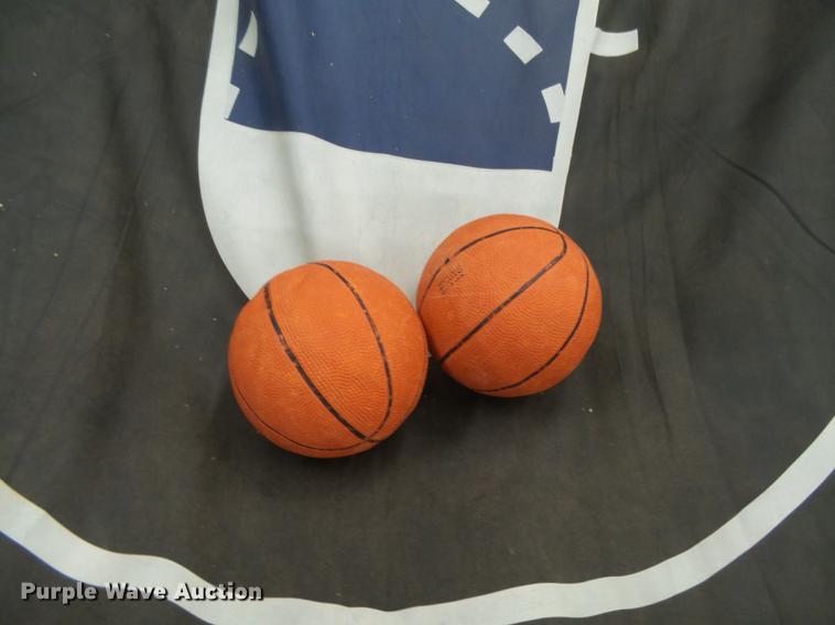 image for item DE9208 Sporting goods