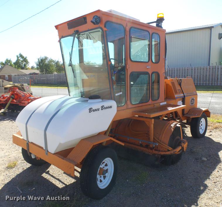 image for item DE9210 Broce RC350 broom