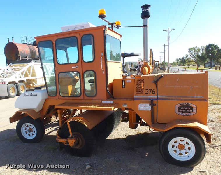 image for item DE9210 Broce RC350 broom