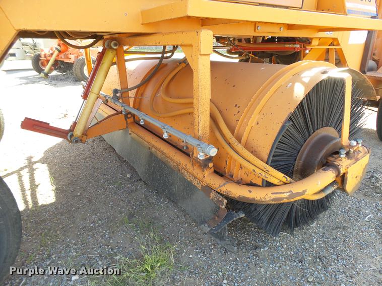 image for item DE9210 Broce RC350 broom