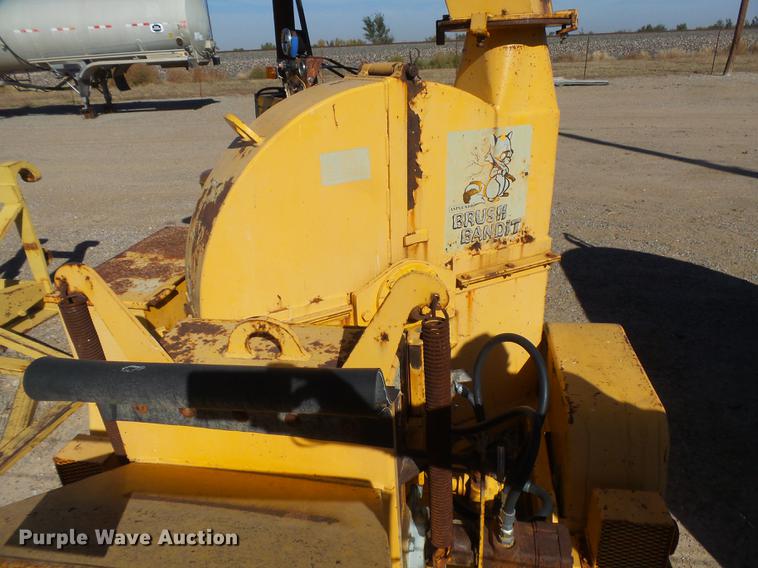 image for item DE9211 Brush Bandit wood chipper