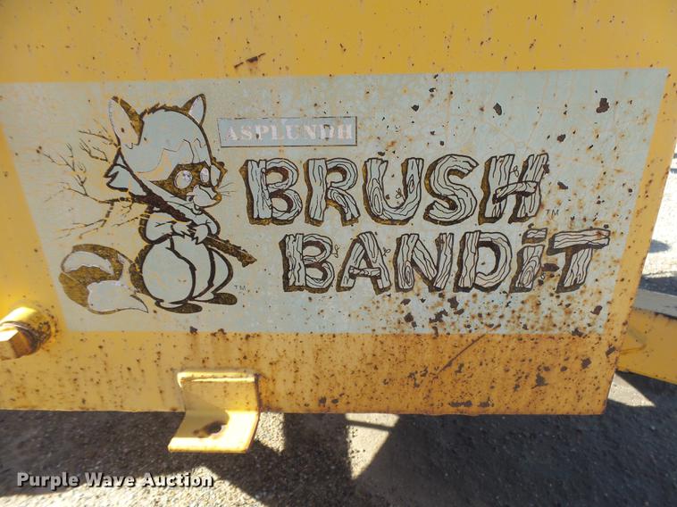 image for item DE9211 Brush Bandit wood chipper