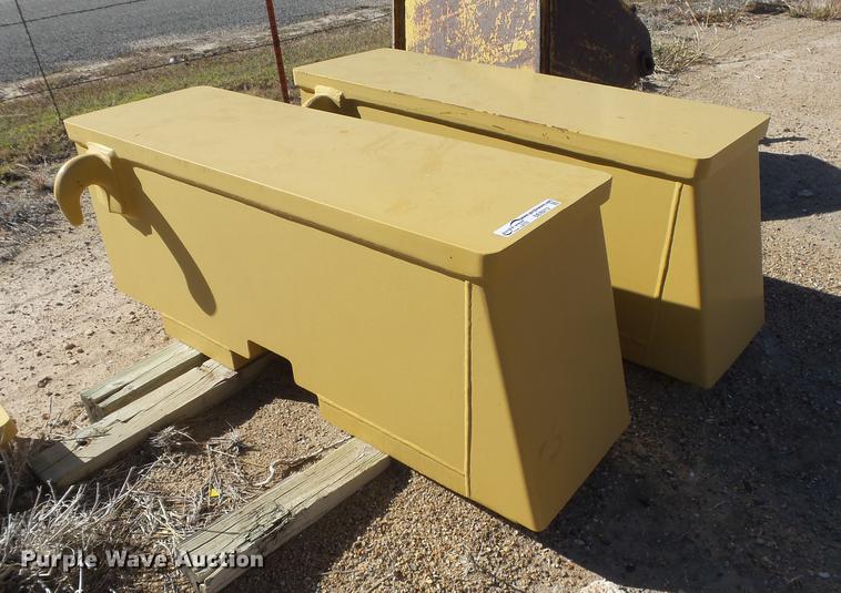 image for item DE9212 Caterpillar 140H push blocks