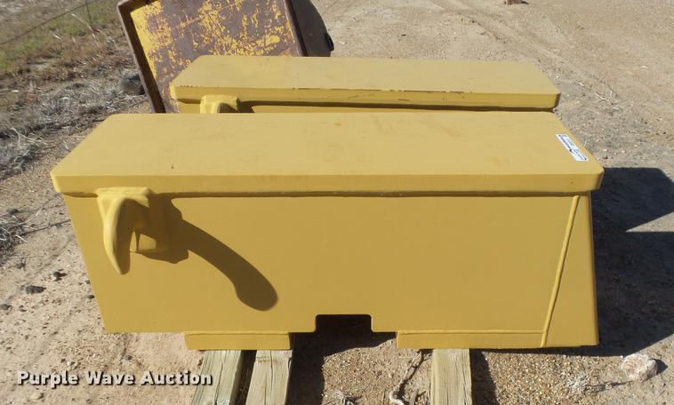 image for item DE9212 Caterpillar 140H push blocks