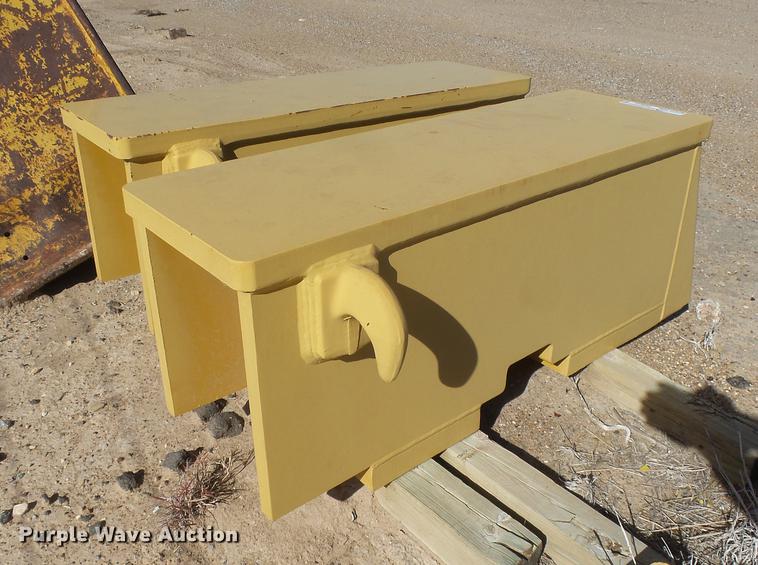 image for item DE9212 Caterpillar 140H push blocks