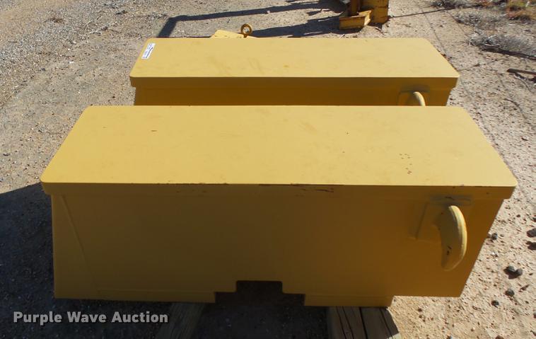 image for item DE9212 Caterpillar 140H push blocks