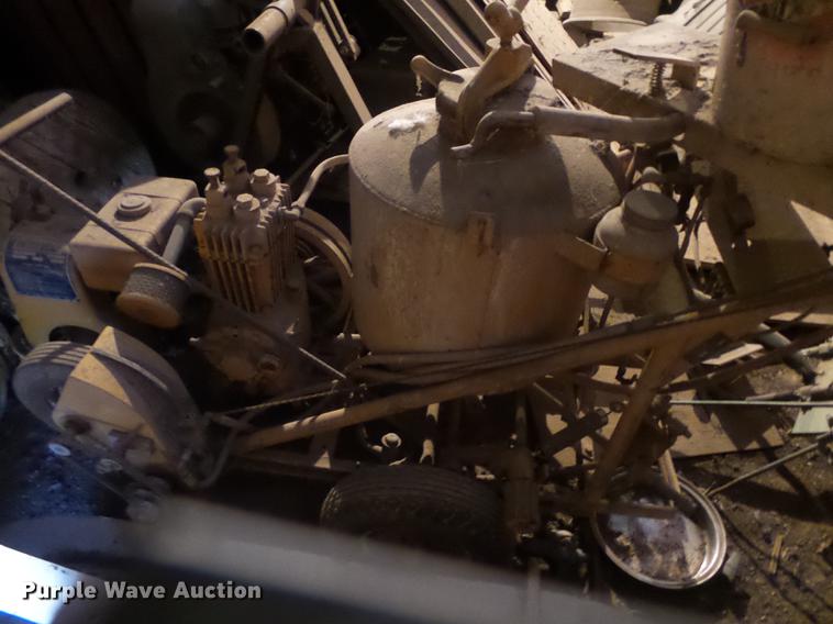 image for item DE9214 Paint striper