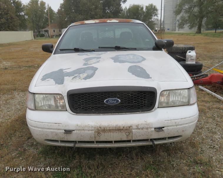 image for item DF9853 2008 Ford Crown Victoria Police Interceptor