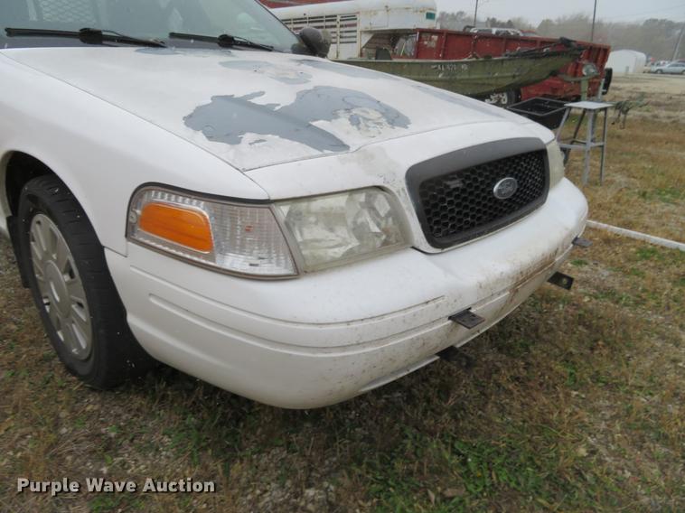 image for item DF9853 2008 Ford Crown Victoria Police Interceptor