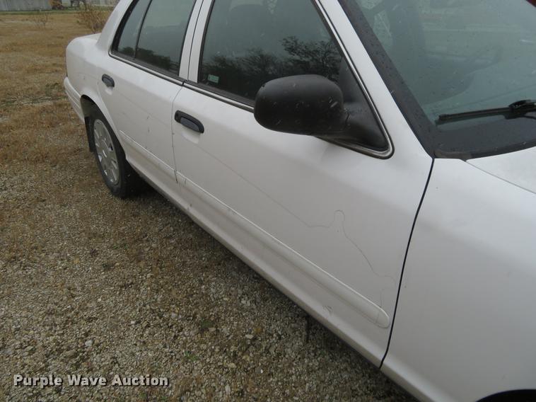 image for item DF9853 2008 Ford Crown Victoria Police Interceptor