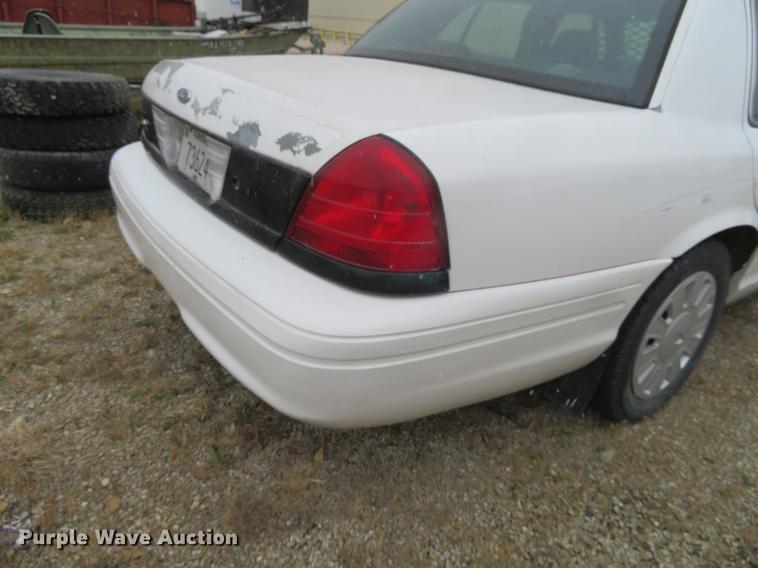 image for item DF9853 2008 Ford Crown Victoria Police Interceptor