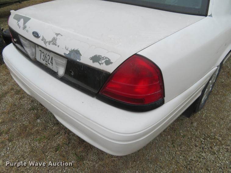 image for item DF9853 2008 Ford Crown Victoria Police Interceptor