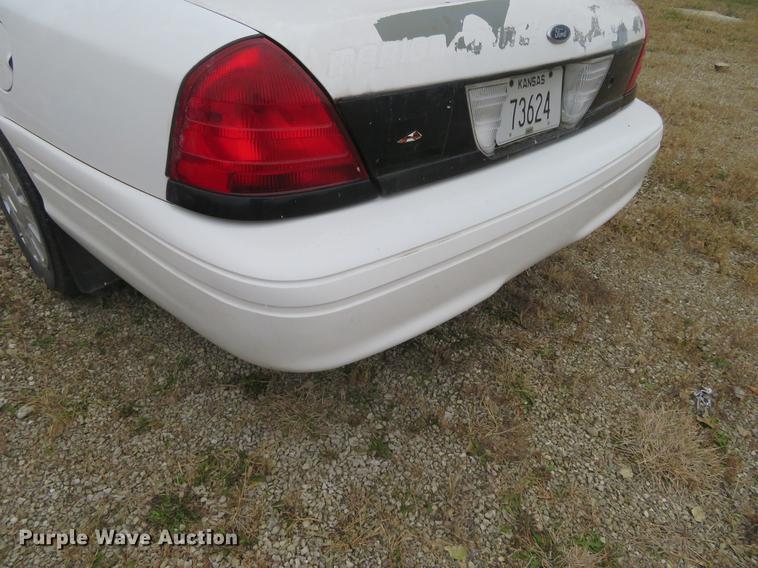 image for item DF9853 2008 Ford Crown Victoria Police Interceptor