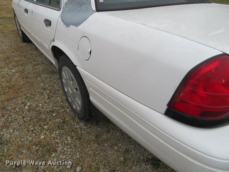 image for item DF9853 2008 Ford Crown Victoria Police Interceptor