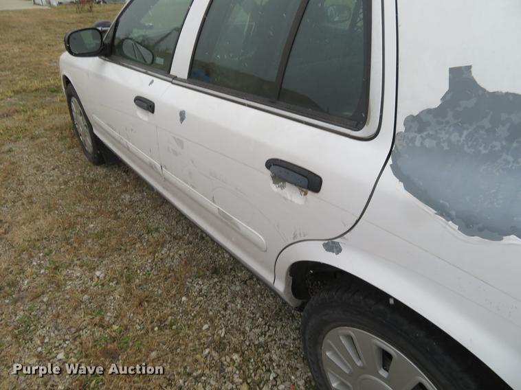 image for item DF9853 2008 Ford Crown Victoria Police Interceptor