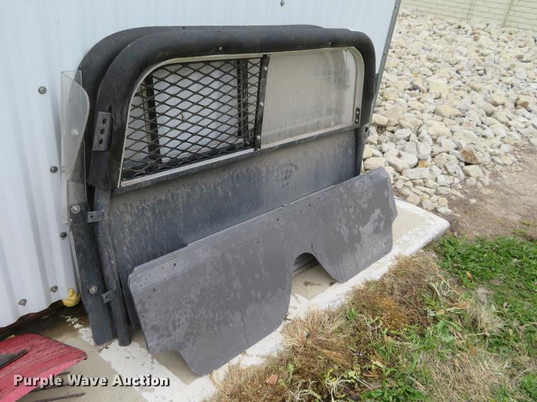 image for item DF9854 (2) cage dividers