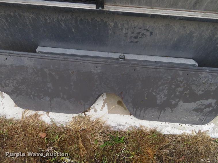 image for item DF9854 (2) cage dividers