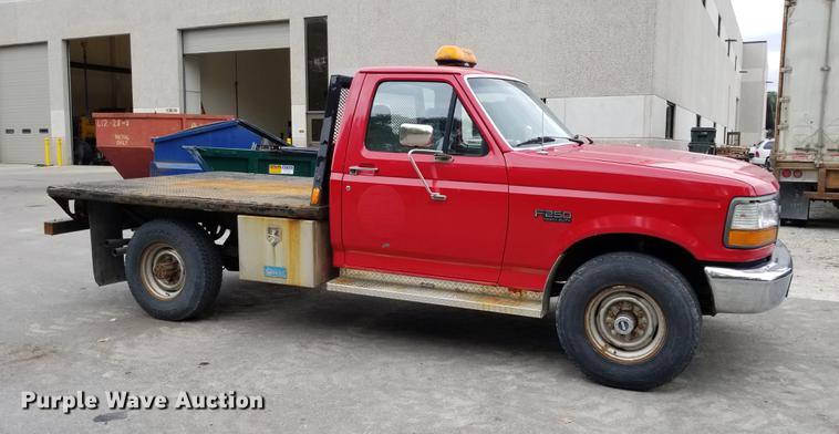 image for item DP9930 1997 Ford F250 Super Duty flatbed pickup truck