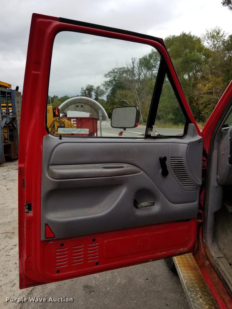 image for item DP9930 1997 Ford F250 Super Duty flatbed pickup truck