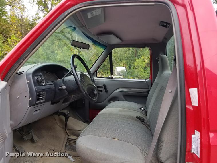 image for item DP9930 1997 Ford F250 Super Duty flatbed pickup truck