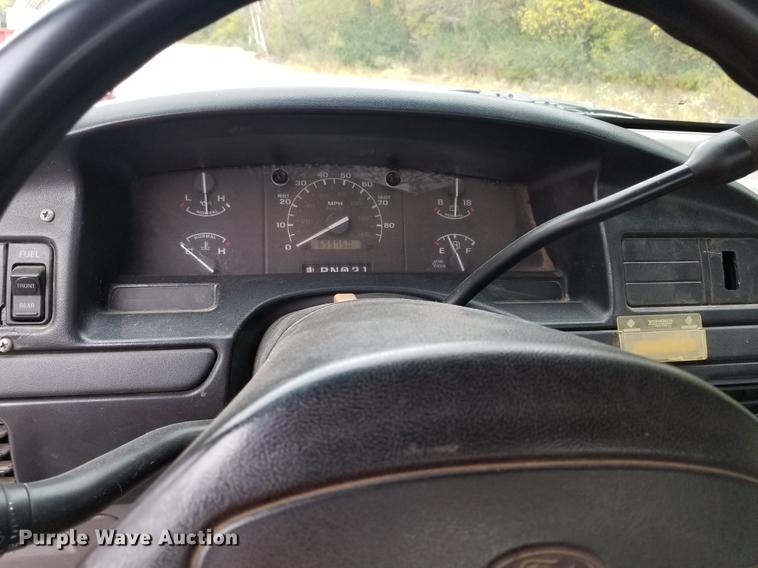 image for item DP9930 1997 Ford F250 Super Duty flatbed pickup truck