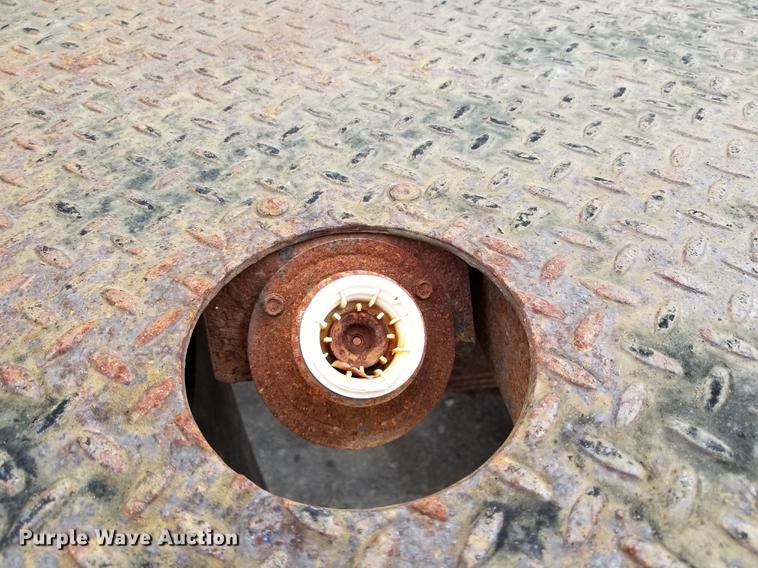 image for item DP9930 1997 Ford F250 Super Duty flatbed pickup truck