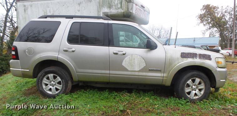 image for item DS9669 2008 Ford Explorer SUV