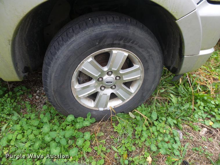 image for item DS9669 2008 Ford Explorer SUV