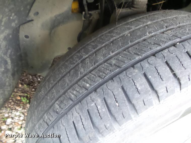 image for item DS9669 2008 Ford Explorer SUV