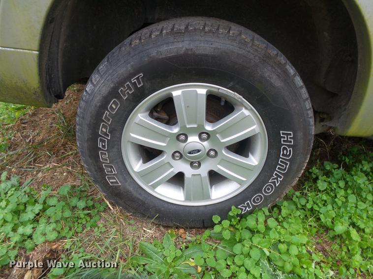 image for item DS9669 2008 Ford Explorer SUV