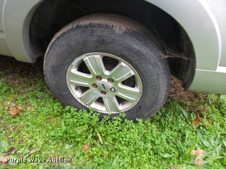 image for item DS9669 2008 Ford Explorer SUV