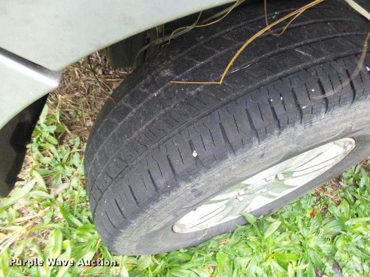 image for item DS9669 2008 Ford Explorer SUV