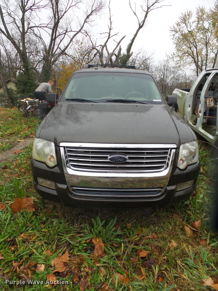 image for item DS9670 2008 Ford Explorer XLT SUV