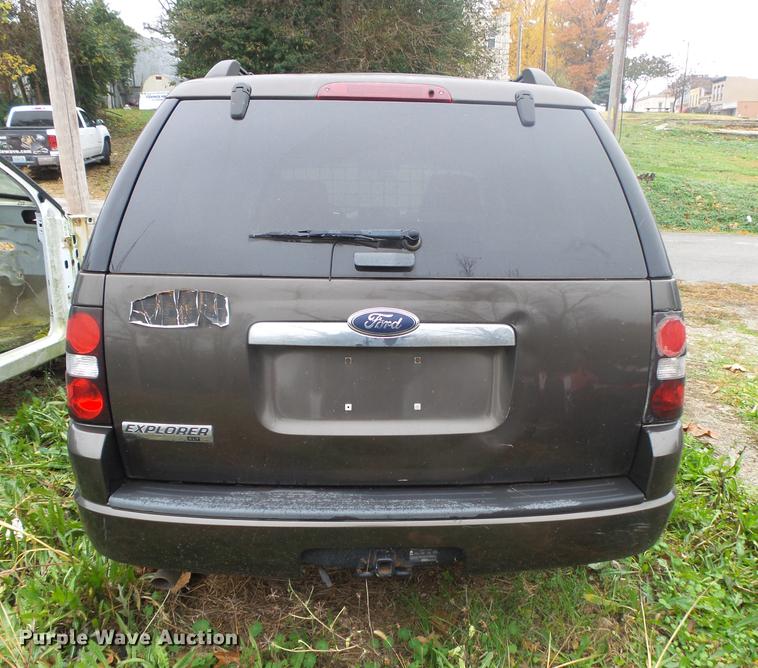 image for item DS9670 2008 Ford Explorer XLT SUV