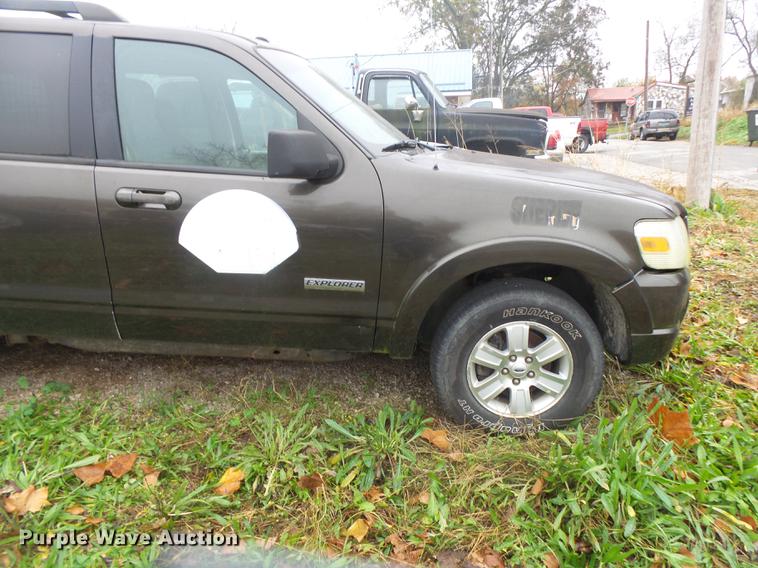 image for item DS9670 2008 Ford Explorer XLT SUV