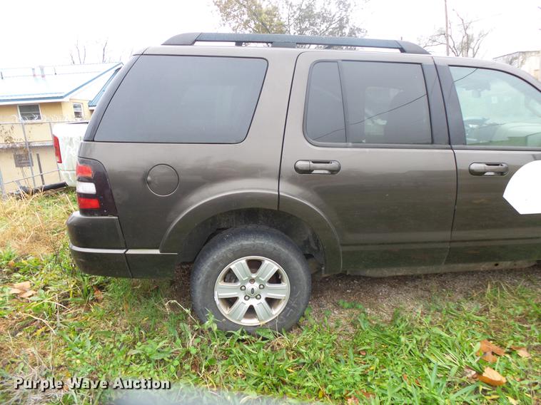 image for item DS9670 2008 Ford Explorer XLT SUV