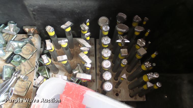 image for item DV9127 Leather tools