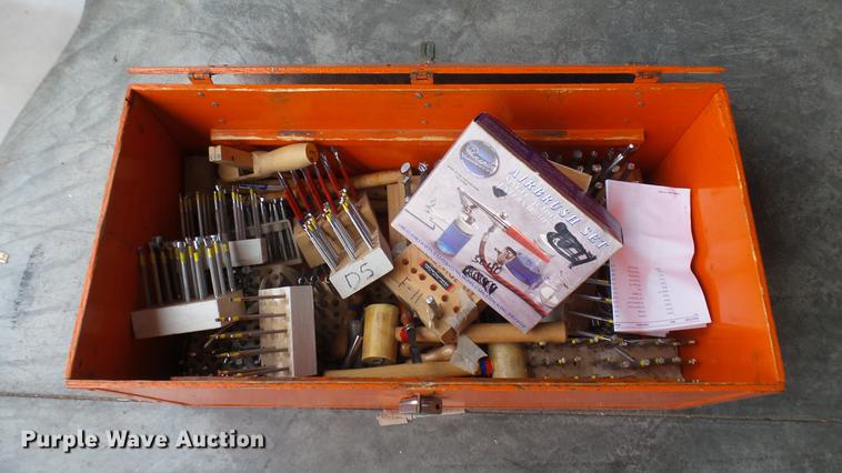 image for item DV9127 Leather tools